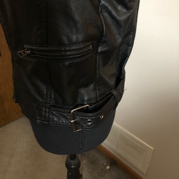 American Rag Faux leather Vest. - Picture 5 of 5